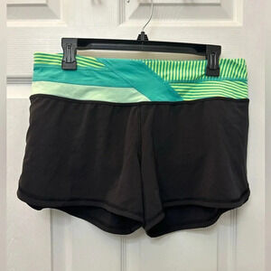 Lululemon Groovy Run Short *4-way Stretch
Black / Quilt Spring 14-24